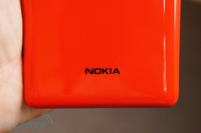 Nokia Lumia 820_6