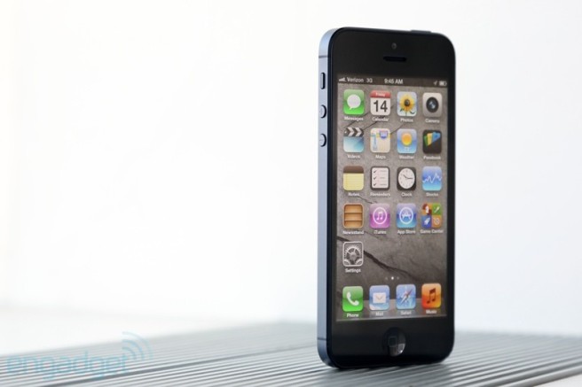 смартфон Apple iPhone 5