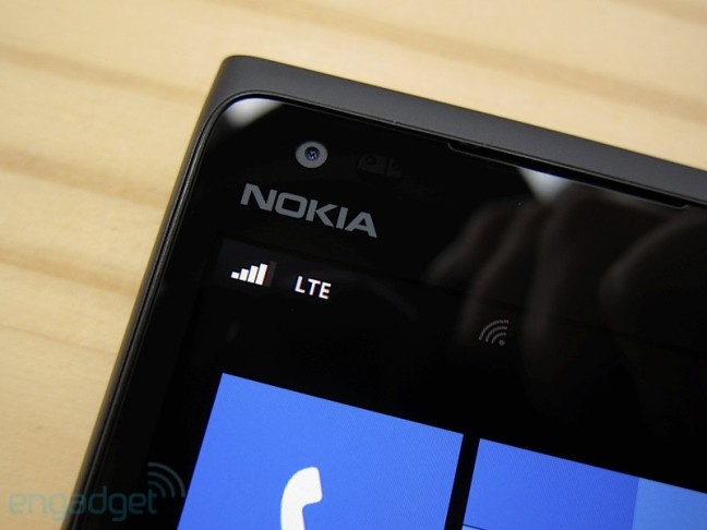смартфон Nokia Lumia 900_19