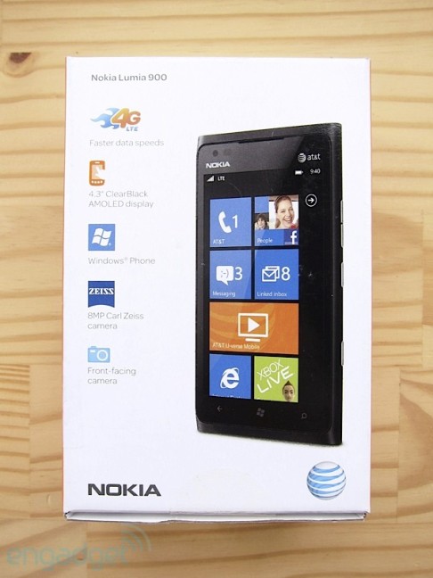 Nokia Lumina 900_2