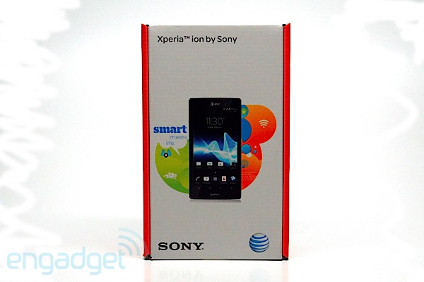 смартфон Sony Xperia Ion_1