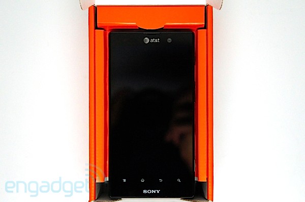 смартфон Sony Xperia Ion_4